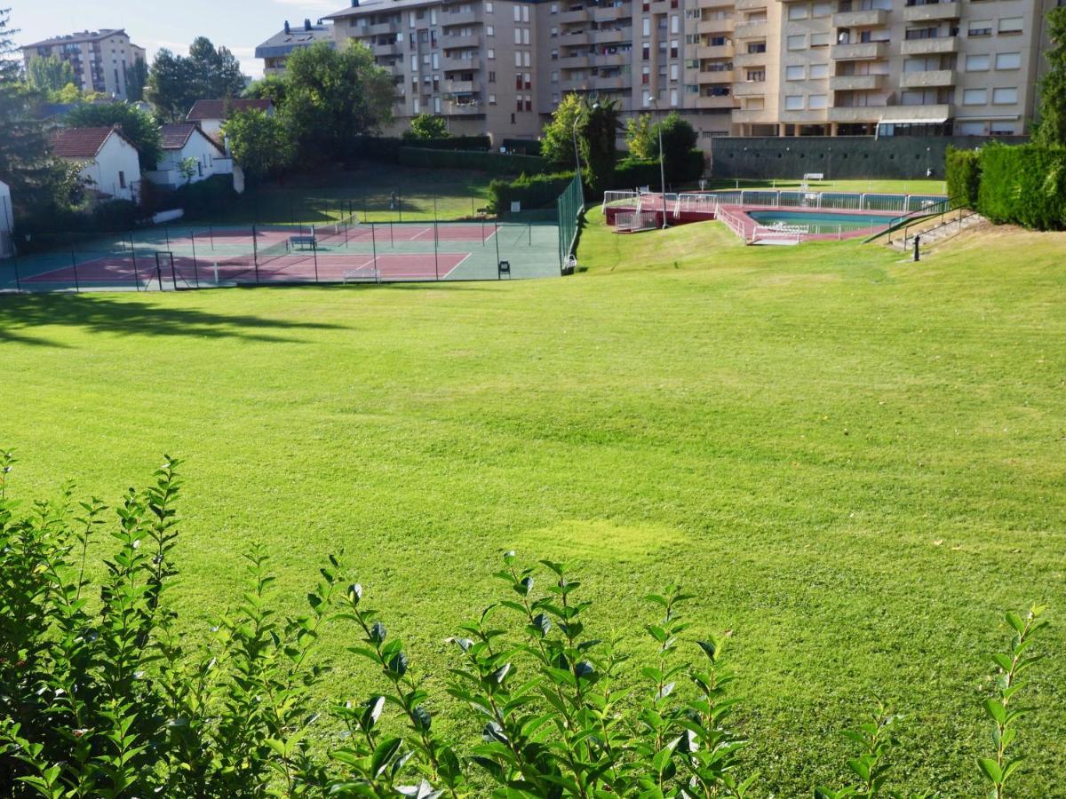 Oroel Apartment Jaca Exterior photo