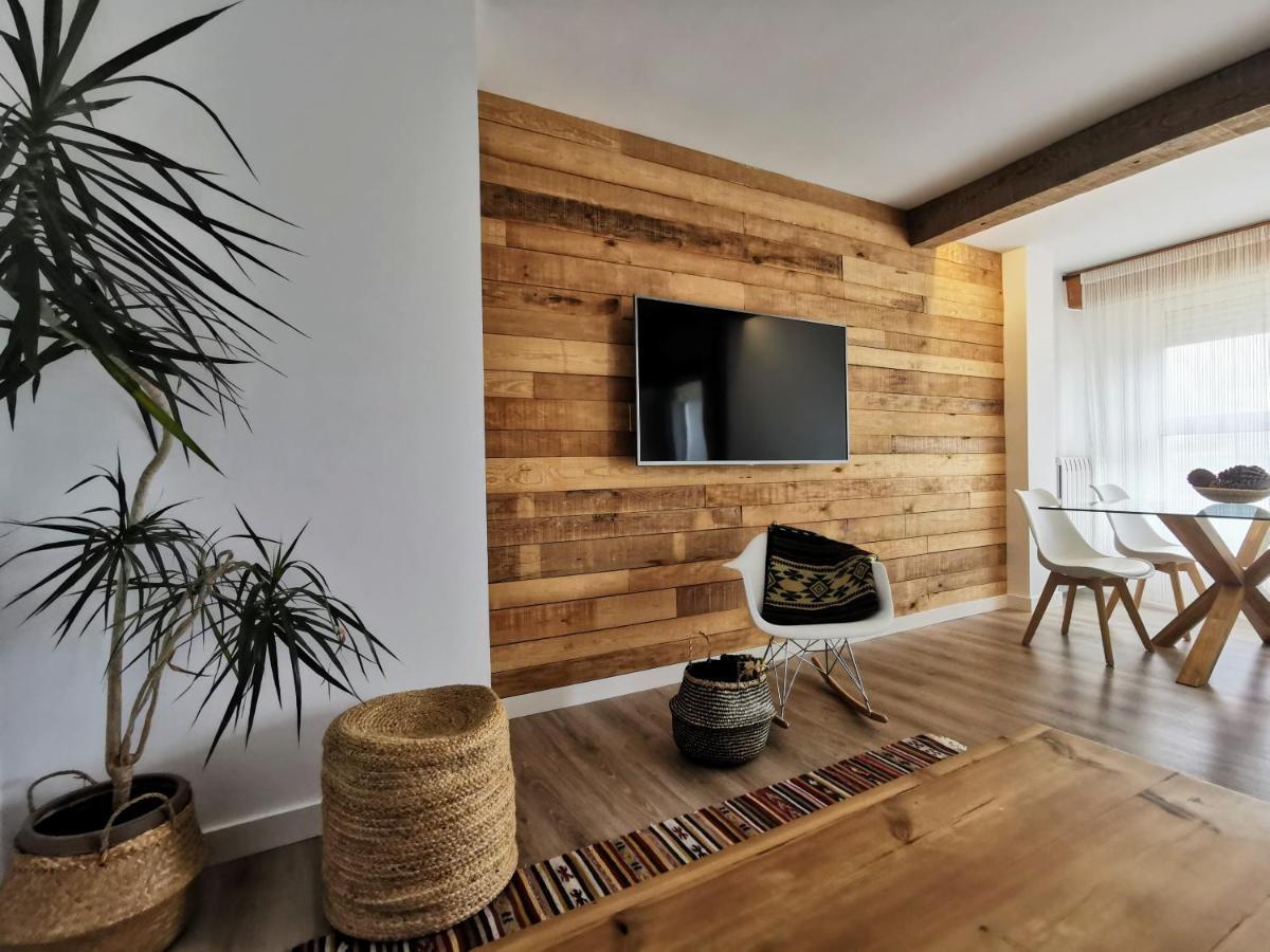 Oroel Apartment Jaca Exterior photo