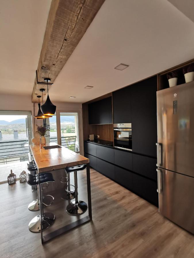 Oroel Apartment Jaca Exterior photo