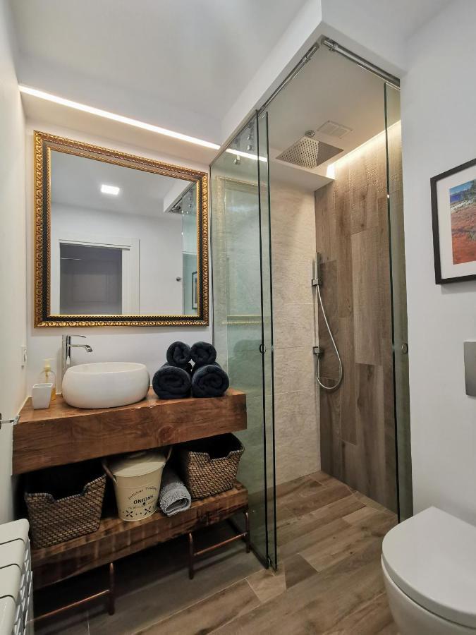 Oroel Apartment Jaca Exterior photo