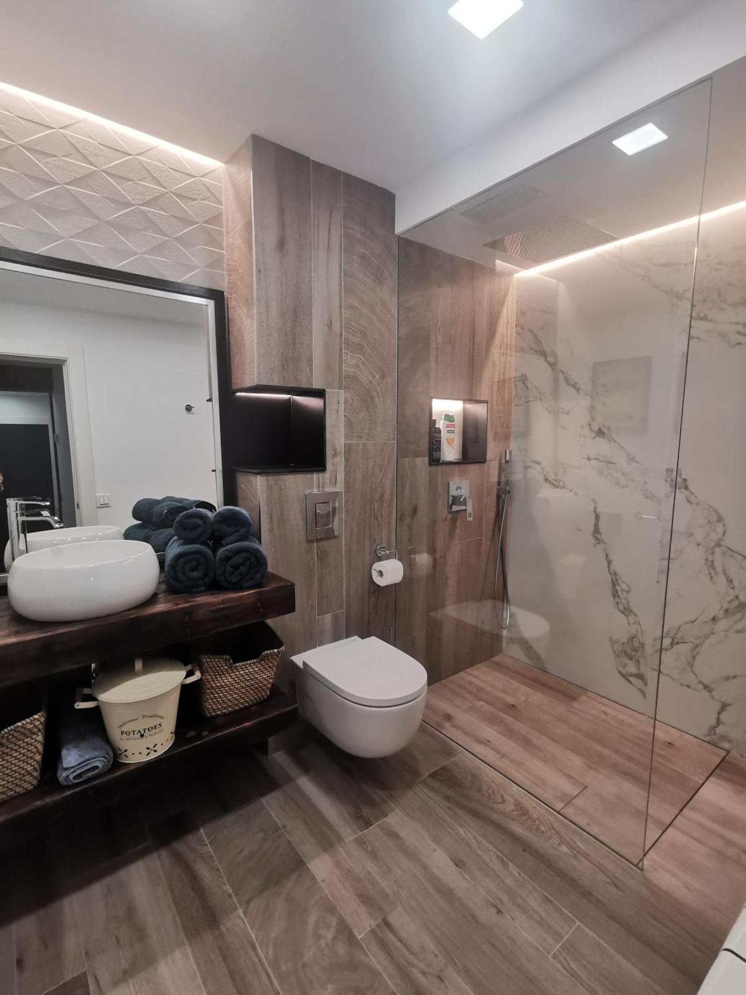 Oroel Apartment Jaca Exterior photo